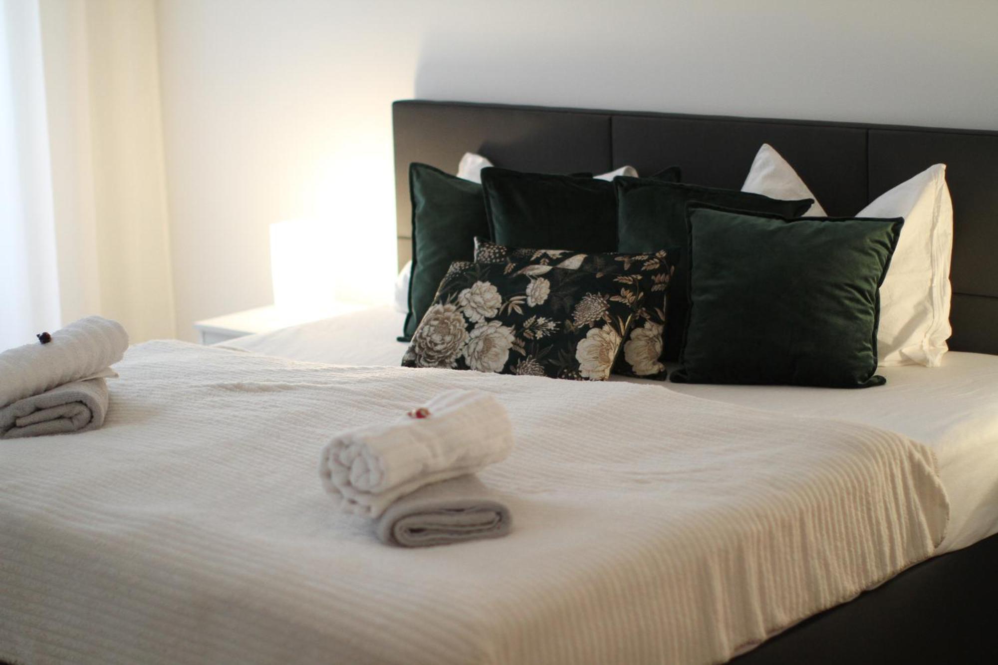 Home Sweet Home - Vienna Central Bagian luar foto