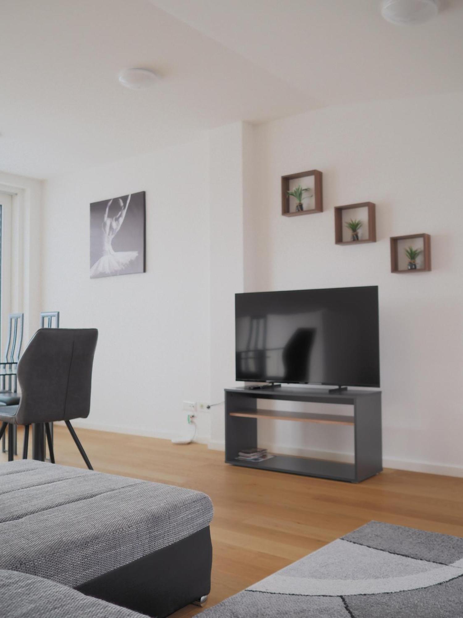 Home Sweet Home - Vienna Central Bagian luar foto